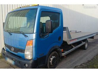 dépanneuse nissan cabstar 35/45 3.0 dci 150 cv plateau basculant