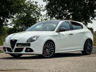 alfa romeo giulietta 1.7 tbi quadrifoglio verde | org. nl! | panorama dak | clima | cruise | bianco pastello | navi |