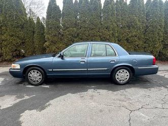 2008 mercury grand marquis blue