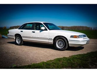 ford crown victoria lx