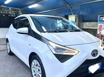 aygo 5p 1.0 x-clusiv m-mt 72cv come nuova 9.000 km