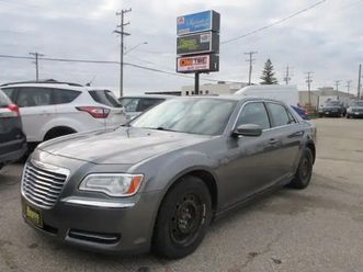 2011 chrysler 300 touring cloth interior rear defrost rwd