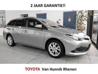 toyota-auris-touring-sports-1-8-business-plus-camera-climat-navigatie-cruisecontro