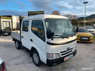 toyota dyna 4d4 3.0l 136cv 6 places