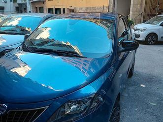 lancia y gold hybrid - 08/2022 - €12.500