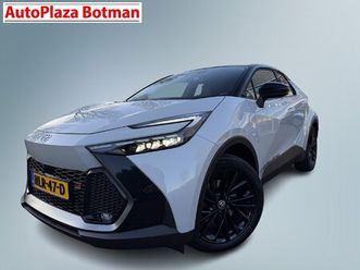 toyota c-hr 2.0 plug-in hybrid 220 gr sport