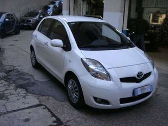 yaris ii 2005 5p 1.3 (dual) sol c/vsc+trc m-mt