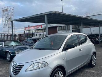 lancia ypsilon 1.3 mjt 95 cv 5 porte s&s gold