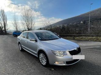 skoda superb automatique garantie 12 mois en excellent état