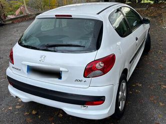 peugeot 206 + (commercial)