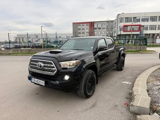 toyota tacoma off road