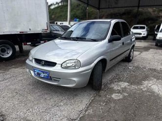 chevrolet corsa 1.6 sedan classic