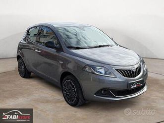 lancia ypsilon 1.0 firefly 70 cv hybrid gold ...