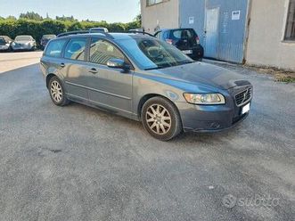 volvo v50 2.0 d 16v 136cv momentum