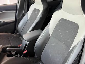 hatch premier 1.0 12v tb flex aut. 4p