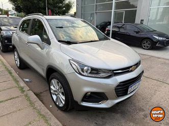 tracker awd premier + 2019