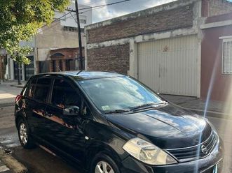 nissan tiida 1.8 acenta 2011