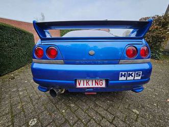 r33