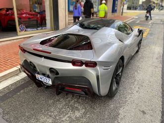 ferrari sf90 spider 4.0 v8 780 taylor made