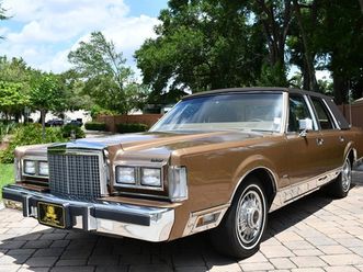 1986 lincoln town car clean car fax amazing original condition laser straight!!