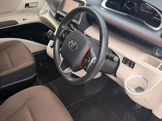 toyota sienta 2016