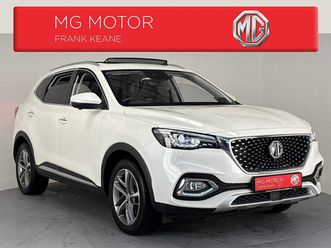 excite phev**touchscreen media**apple car play**digital dash**heated leather seats**multifunctional steering wheel**keyless start**reverse camera **parking sens