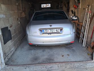 lancia thesis 2,4 jtd