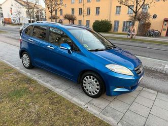 honda fr-v. 2.0 benzin