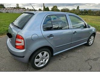 skoda fabia 2.0 mpi 6y tüv 8/2027 rostfrei...