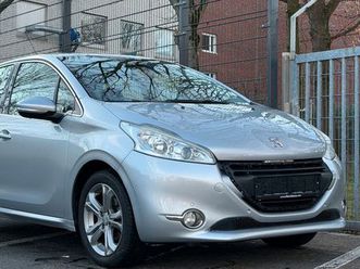 peugeot 208 allure navi pdc led