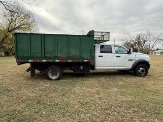 2015 dodge ram 5500 crew cab diesel 12’ dump truck
