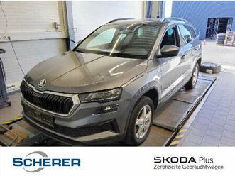 skoda karoq tour 1.5 tsi dsg navi ahk rfk acc shz
