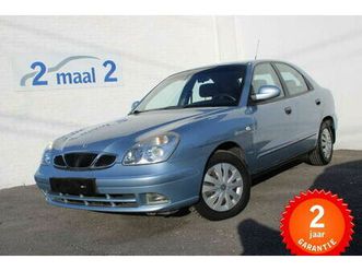 daewoo nubira nubira 2.0i airco/automaat/2jaar garantie!
