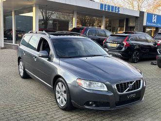 volvo v70 3.2 awd summum schuifdak premium sound family