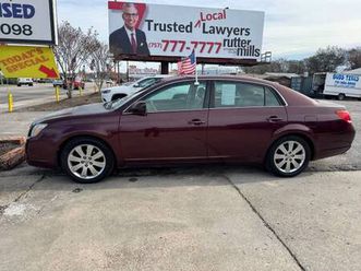2005 toyota avalon xls only 130,000 miles