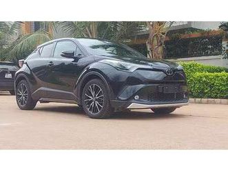 toyota c-hr suv compact noir jantes alliage - diamniadio | expat-dakar