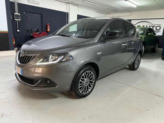 ypsilon 3ª serie ypsilon 1.0 firefly 5 porte s&s hybrid gold plus