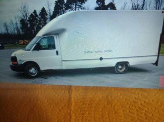 2007 chev express 3500 van