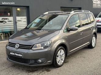 volkswagen touran 7 places 1.2 tsi 105 ch life. crit'air 1. 1ere main