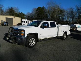 2018 chevy silverado 4 door 2500hd 4x4 utility bed