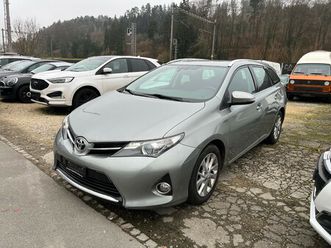 auris touring sports 1.6 luna multidrive