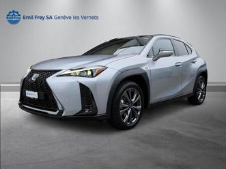 lexus ux 250h f-line: réserver un essai sur route !