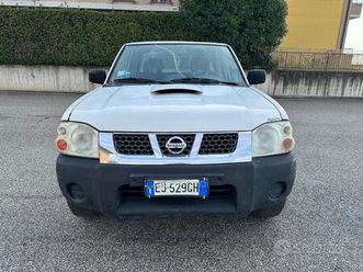 nissan np300 pick up 4x4