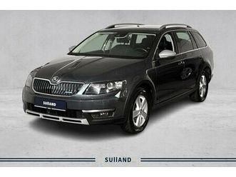 octavia scout 184 4x4/ krok/ kamera/ el.sete/ webasto