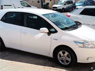 toyota auris 1.8 hibrido active