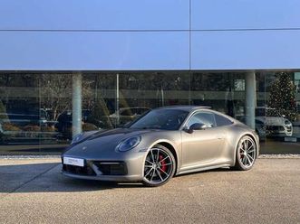 porsche-911-carrera-4s