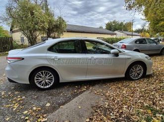 toyota camry 2.5 hybrid executive cvt