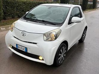 toyota iq 1.0 benz adatta ai neopatentati