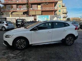 volvo v40 cross country d2 geartronic