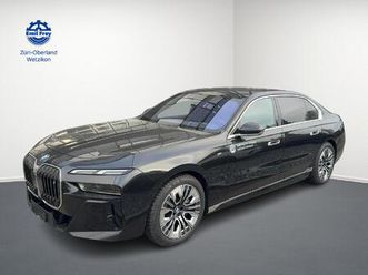 bmw i7 xdrive60: réserver un essai sur route !